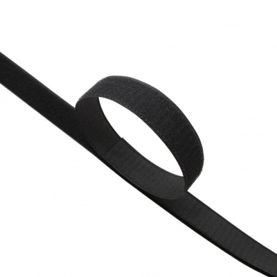 Липучка с покрытием ПВХ, шир. 30 мм (в упак. 25 м), цвет чёрный - купить в Рязани. Цена: 21.75 руб.