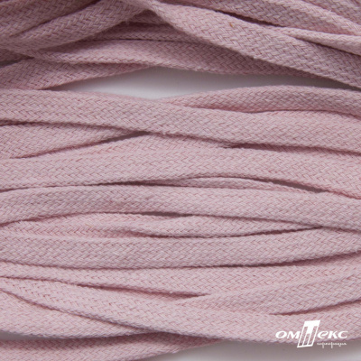 Шнур плетеный d-8 мм плоский, 70% хлопок 30% полиэстер, уп.85+/-1 м, цв.1019-св.розовый - купить в Рязани. Цена: 735 руб.